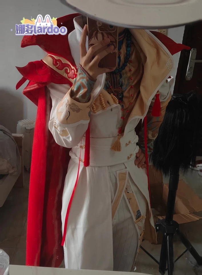 Fantasia de Cosplay Hernando R - Anime Cosplay Male avaliação e preço